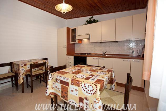 Apartments Milana Tučepi Esterno foto