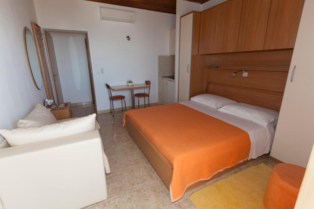 Apartments Milana Tučepi Esterno foto